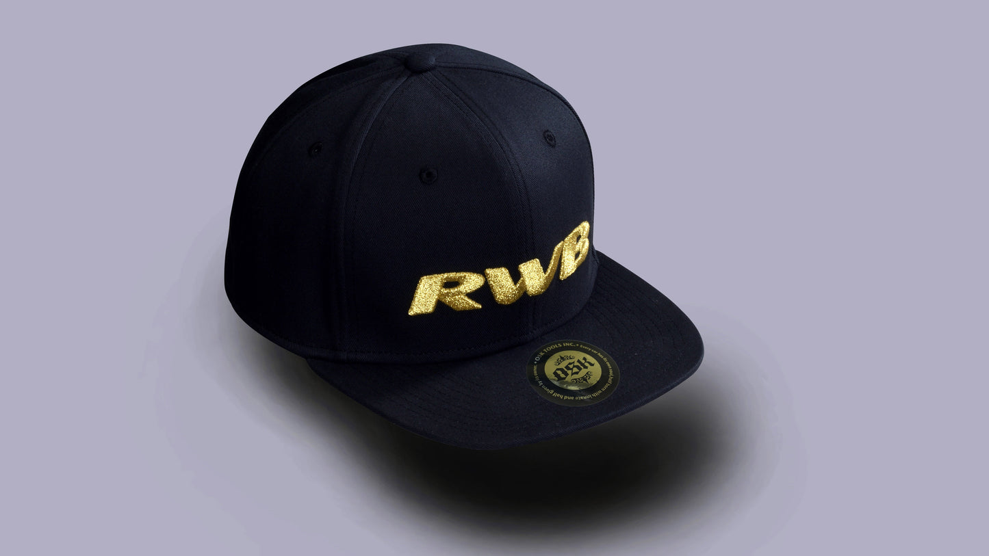 RWB 聯名 OSK 金標平沿帽（可調式）